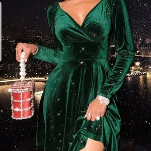 Green long sleeve dress